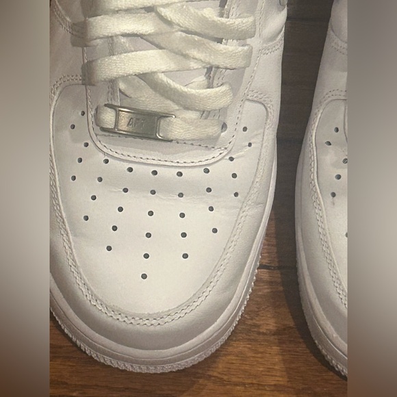 Nike Air Force 1 Low '07 Triple White CW2288-111 Men's Size 9 - Picture 5 of 13